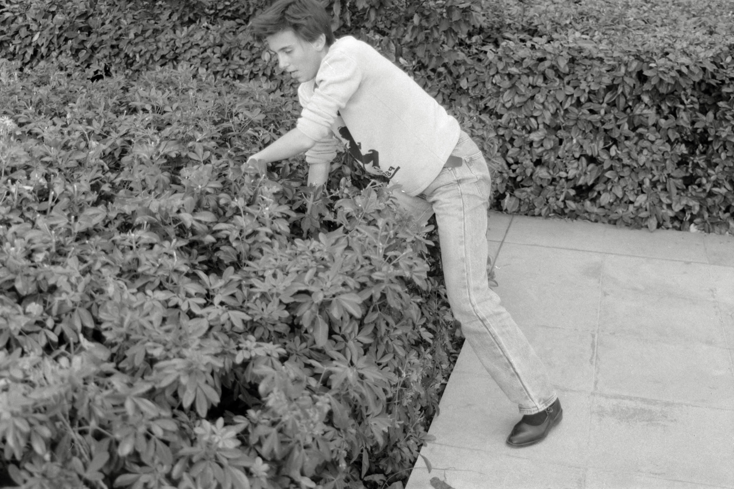 AHP F1990 09 002 sc250506 img01 NLP